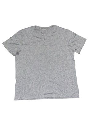 gray shirt tee